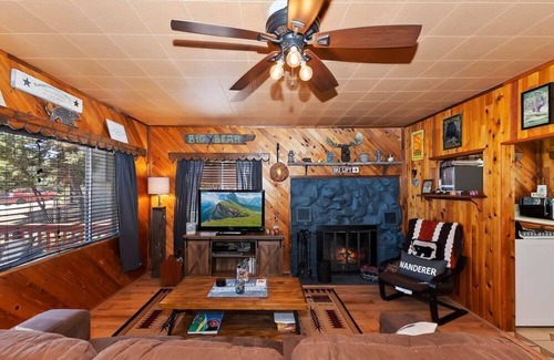 Upper Moonridge Cabin | Los Osos Cabin w/Private Spa and large Deck.
