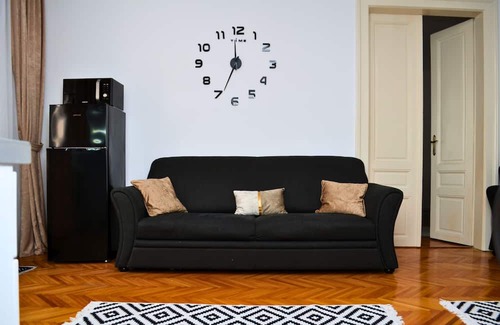 Oradea House | Mid Ultra Central Residence Oradea - self check in & out