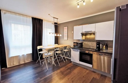 Bergheim Apartment | *NEW MADE* next to Bismarckplatz | netflix | AC