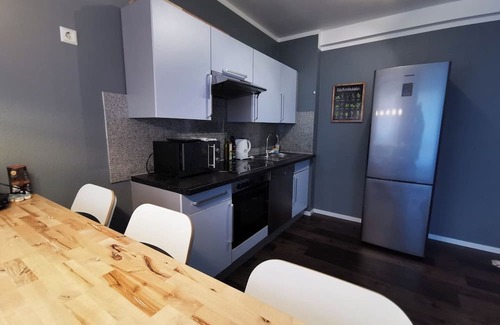 Bergheim Apartment | *NEW MADE* next to Bismarckplatz | netflix | AC