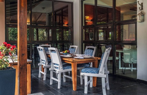 Bhimtal Villa | Luxury 4BHK Bhimtal Retreat with Valley Views & Elegant Interiors