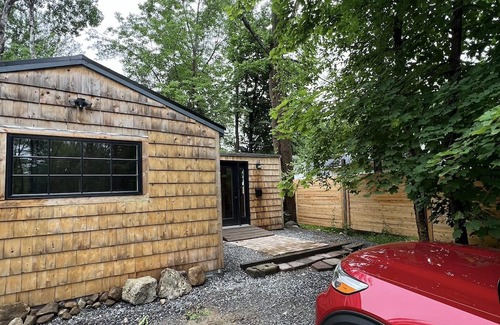 Rumford House | Charming 1-bedroom house with WiFi, Fireplace, Wooded Walking Trails