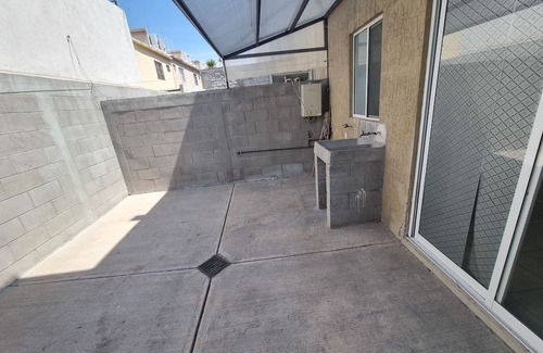 Queretaro Apartment | House With Swimming Pool, Full Kitchen, Wi-Fi, Free Parking, Up to 6 Guests