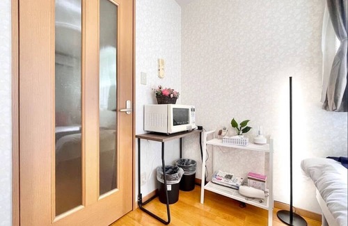 Hyakunincho Apartment | Takadanobaba 301, centrally located in Shinjuku-ku.