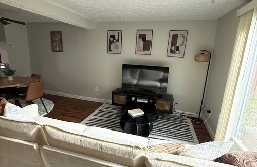 Perry Hall House | Stay a While - Stylish & Comfortable 2 Bedroom 1.5 Bath Near White Marsh Mall