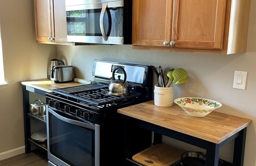 Middletown House | Emerald Lodge quiet efficiency