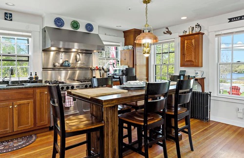 West Barnstable Other | Gorgeous Old Farmhouse w/Spa Near Beach. Pet Friendly!