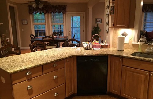 Trinity House | Spacious & Pristine 5 Bedroom 4 Bath Home on 5 Acres