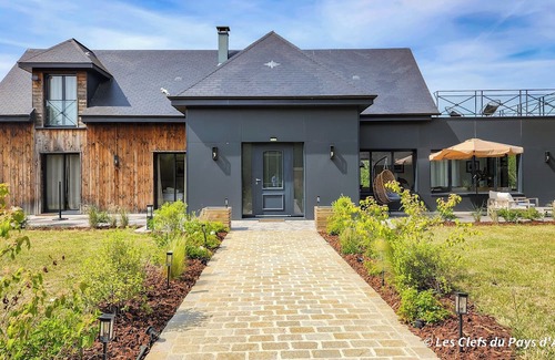 Vieux-Bourg Villa | Magnificent Villa with swimming pool for 12 people in the Pays d'Auge