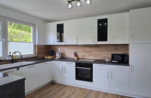 Herresbach Apartment | PANORAMA-Lodge bath/WC, up to 5 persons - RINGZEIT-Lodge