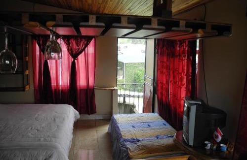 Santa Elena Hostel | Sleepers Sleep Cheaper Hostel