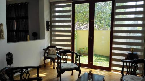 Nugegoda Bed & Breakfast | Breeze of Paradise Elite