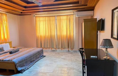 Kumasi Hotel | Mckeown Hotel