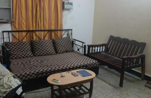 Anna Nagar House | kingpin stays