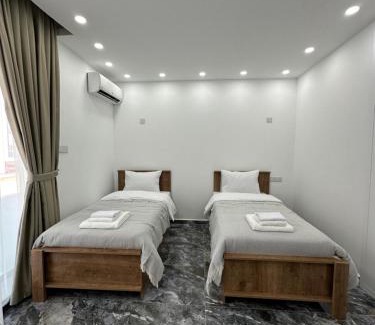 Trikomo Apartment | Studio Long Beach - Blue Wave