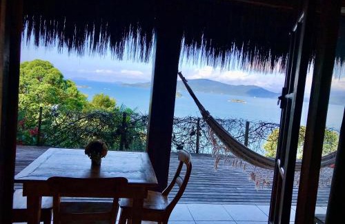 Paraty House | Casa na Praia com vista para o mar