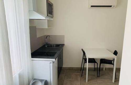 Bas-Vernet Apartment | Studio #441 climatisé à 10 min des plages
