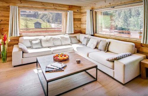 La Clusaz Ski Chalet | Lodge Le Grizzly - SnowLodge