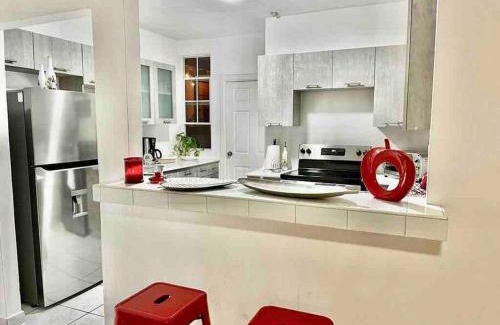 San Salvador Apartment | San Benito apartment in the heart of the city