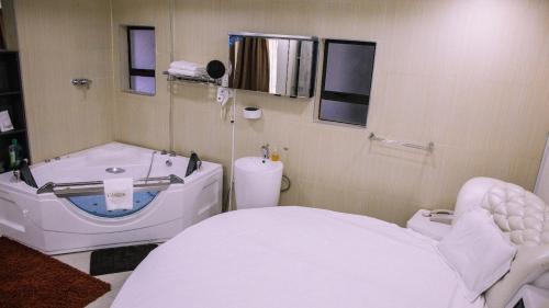 Germiston House | L'amour guesthouse
