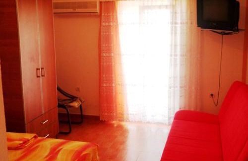 Trebesinj Apartment | Apartmani Igalo Studio Povoljno