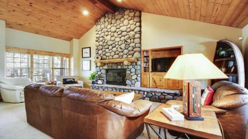 Deer Park House | Oregon Loop 05