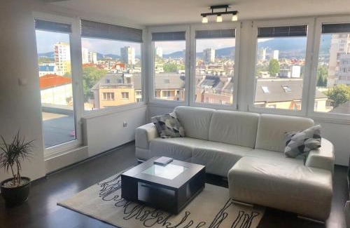 rayon Triaditsa Apartment | Stunning Apartment with Mountain View in Sofia