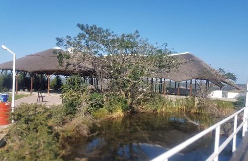 Beacon Bay Bed & Breakfast | Grandview Guest house