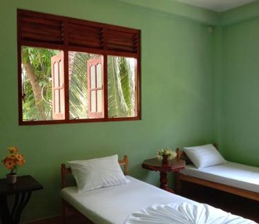 Rumassala Villa | Unawatuna Lawrence Hostel