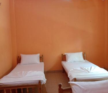 Rumassala Villa | Unawatuna Lawrence Hostel