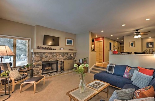Incline Village House | Corner-Unit Condo Steps To Incline Village Beach!