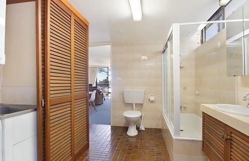 Coolangatta Apartment | Aries Unit 5 - Beachfront Central Coolangatta