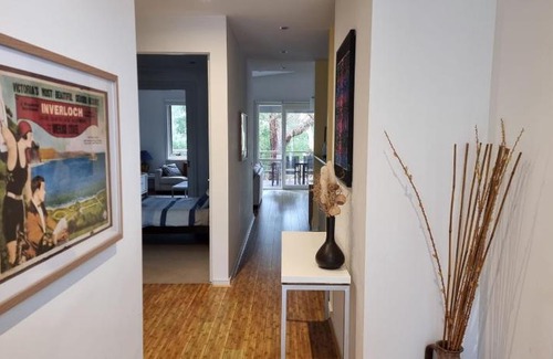 Inverloch Villa | One Level At Broadbeach Resort