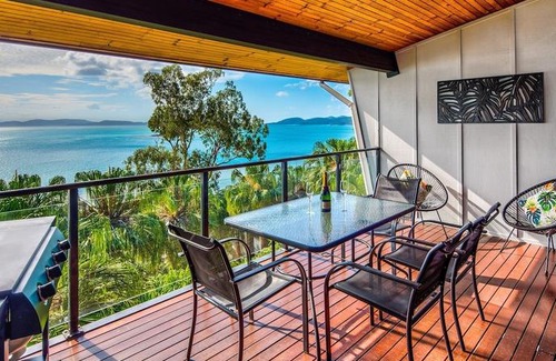 Hamilton Island Apartment | Shorelines 2 on Hamilton Island by HamoRent