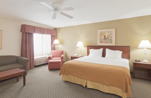 Evansville Hotel | Holiday Inn Express Evansville - West
