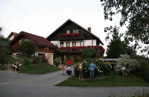 Weilheim Apartment | Ferienwohnungen Tröndle im Rosendorf