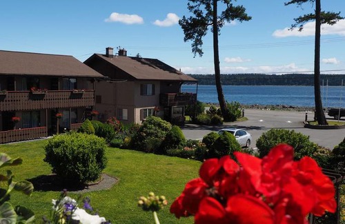 Campbell River Ski Chalet | Ramada by Wyndham Campbell River