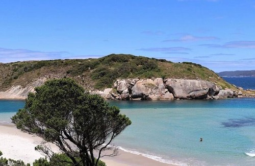 Emu Point Ski Chalet | Emu Beach Chalets