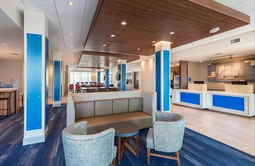 Moreno Valley Hotel | Holiday Inn Express & Suites Moreno Valley - Riverside