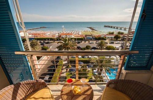 Marina di Massa Hotel | Hotel Excelsior Massa