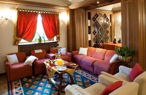 Cortina d'Ampezzo Historic Centre Hotel | Hotel Aquila Cortina d'Ampezzo