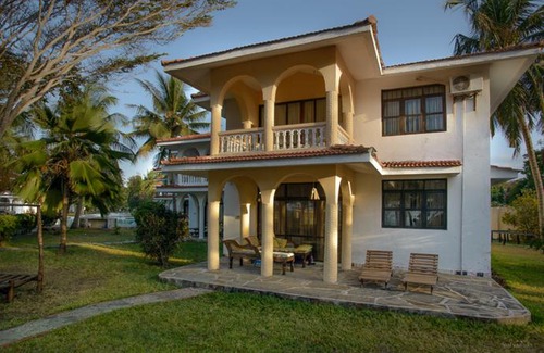 Diani Beach Hotel | Bahari Dhow Beach Villas