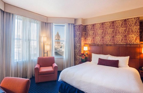 Prudential - St. Botolph Hotel | Courtyard Boston Copley Square