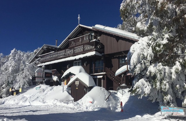 Karelia Alpine Lodge