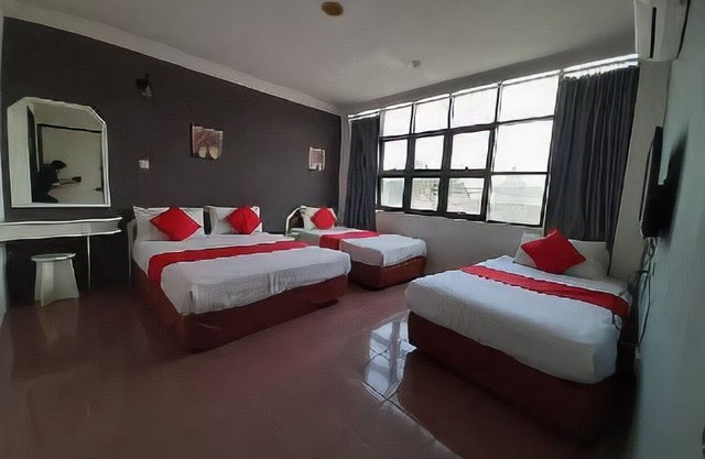 OYO 90306 G City Hotel