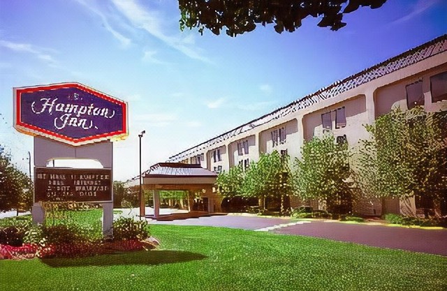 Hampton Inn 