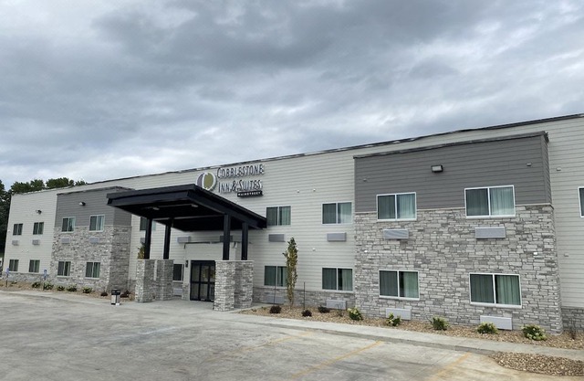 Cobblestone Inn & Suites - Forest City