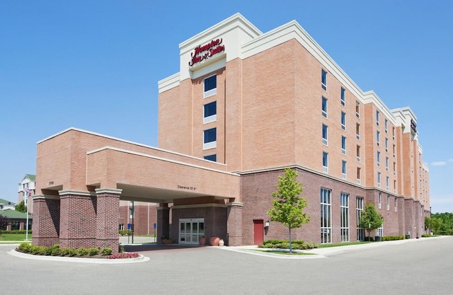 Hampton Inn & Suites Detroit/Airport Romulus