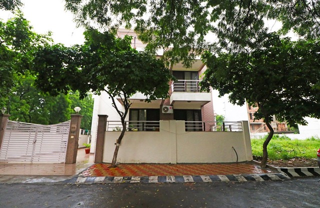 OYO 18685 Shweta Inn