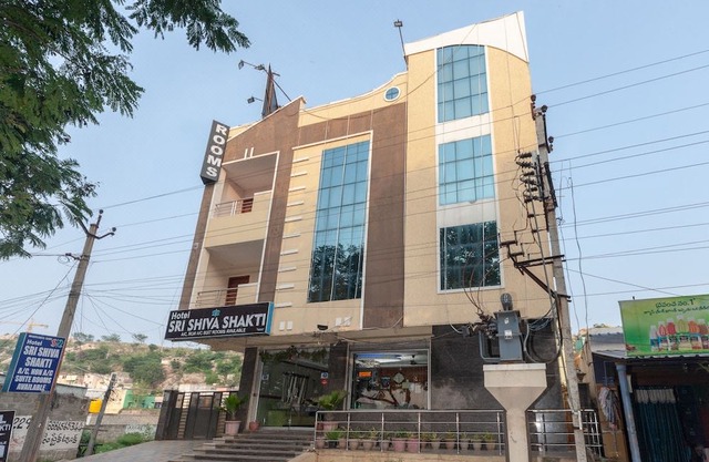 OYO 26862 Hotel Sri Shiva Shakti